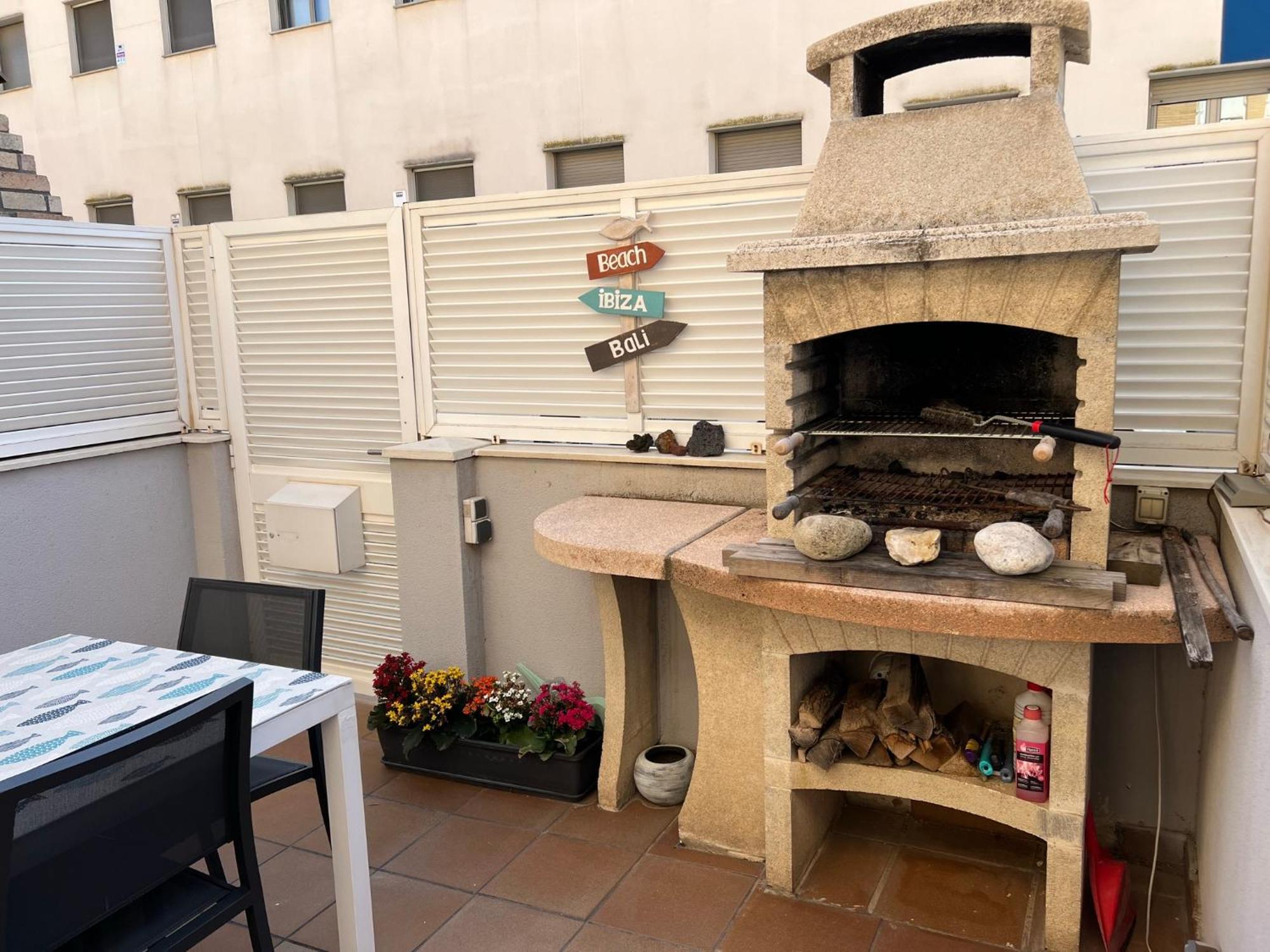 Cozy Beach House With Pool & Bbq Cubelles Buitenkant foto